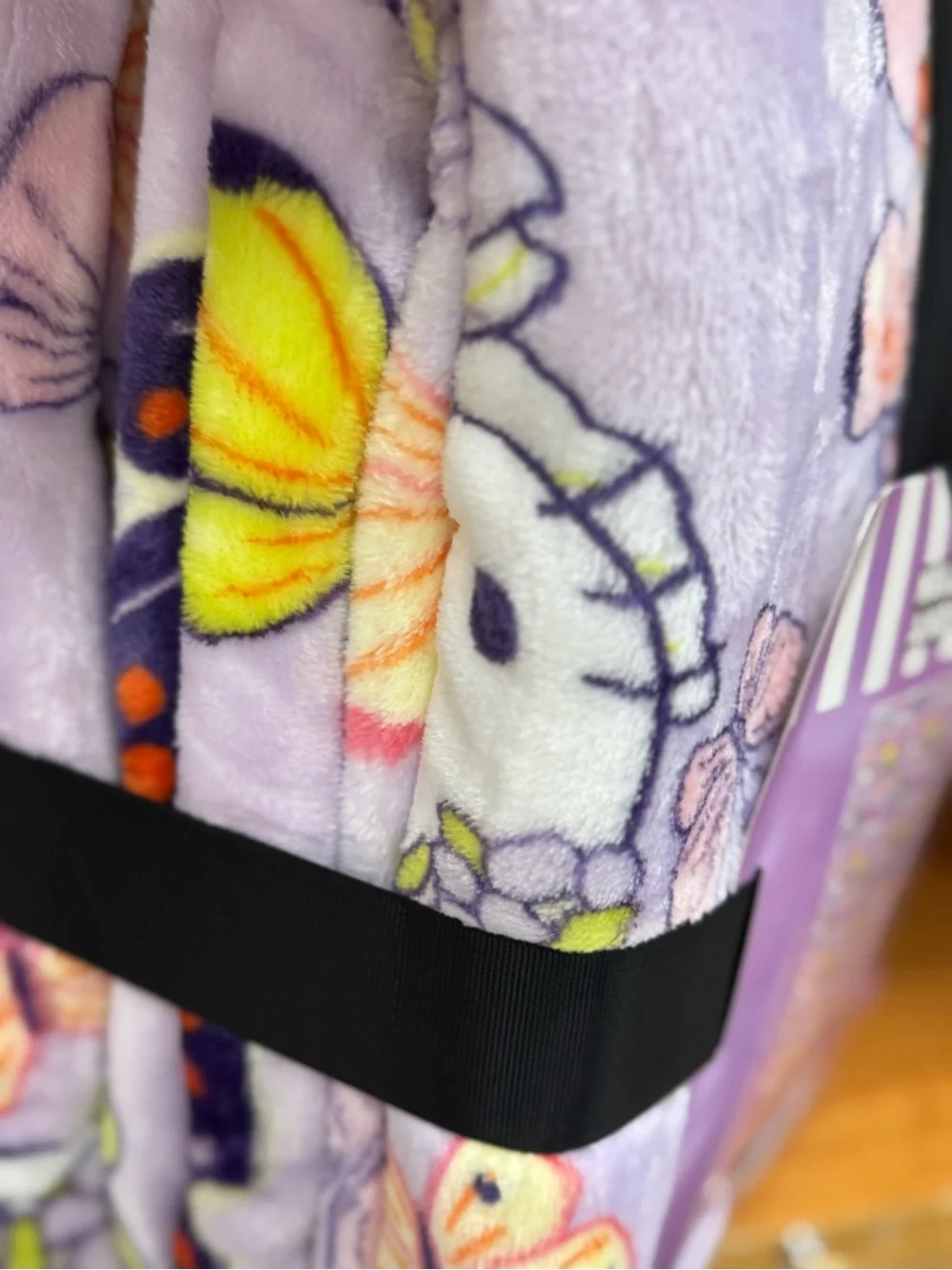 Hello Kitty and Friends Plush Throw - Pastel Purple Floral Print